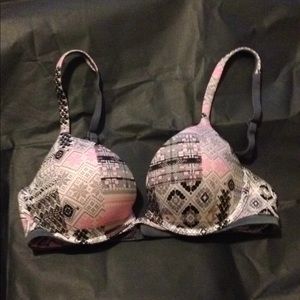 Victoria's Secret Body by Victoria push up bra